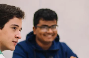 Associate Degree vs Bachelor’s Degree: 5 Key Differences